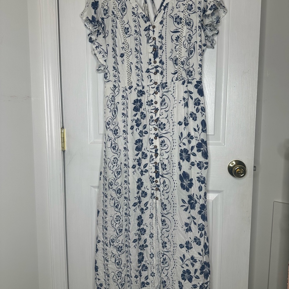 EUC American Rag Blue and White Flutter Sleeve Maxi Sundress - Picture 2 of 8